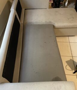 καθαρισμός καναπέ