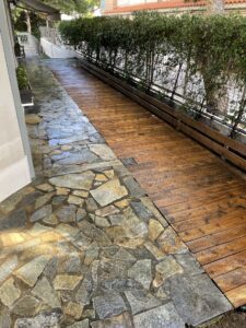 καθαρισμός πλακόστρωτου και ξύλινου δαπέδου